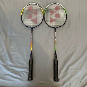 Set Of 2 Yonex GR - 404 Badminton Rackets Low Tortion Steel Shaft Japan Designed